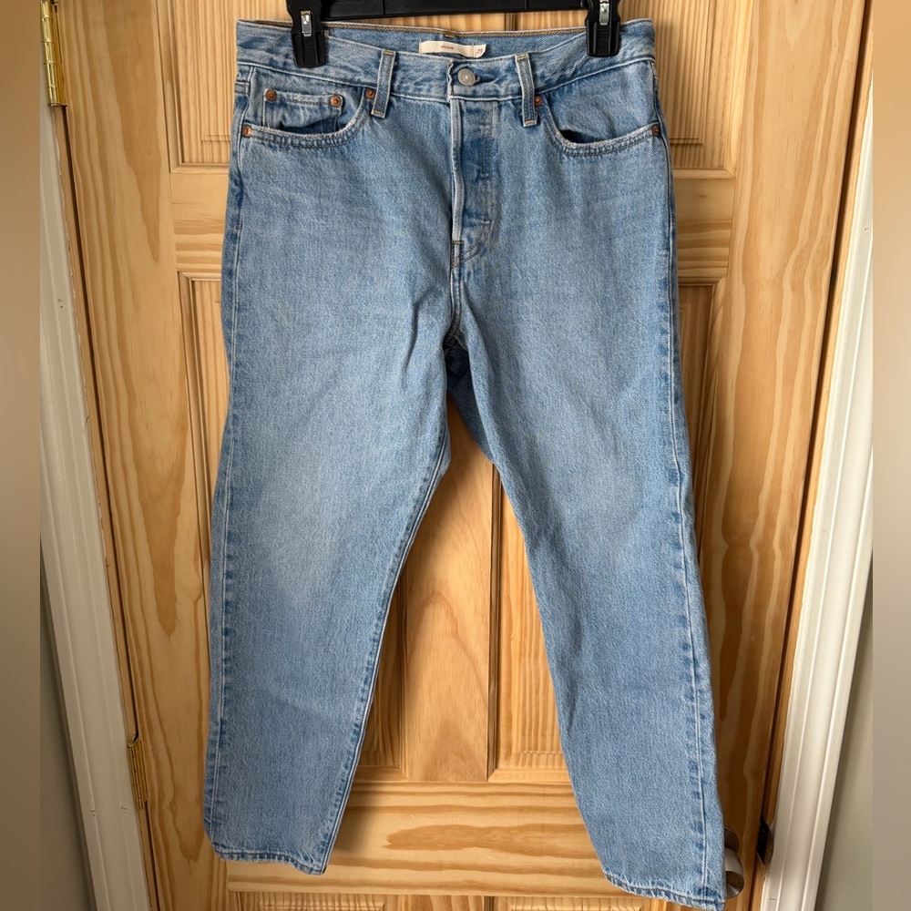 Levi’s Women’s Classic Blue Denim Jeans